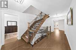 42 OATLANDS CRESCENT | Richmond Hill Ontario | Slide Image Eighteen