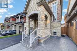 17 TYSONVILLE CIRCLE | Brampton Ontario | Slide Image Three