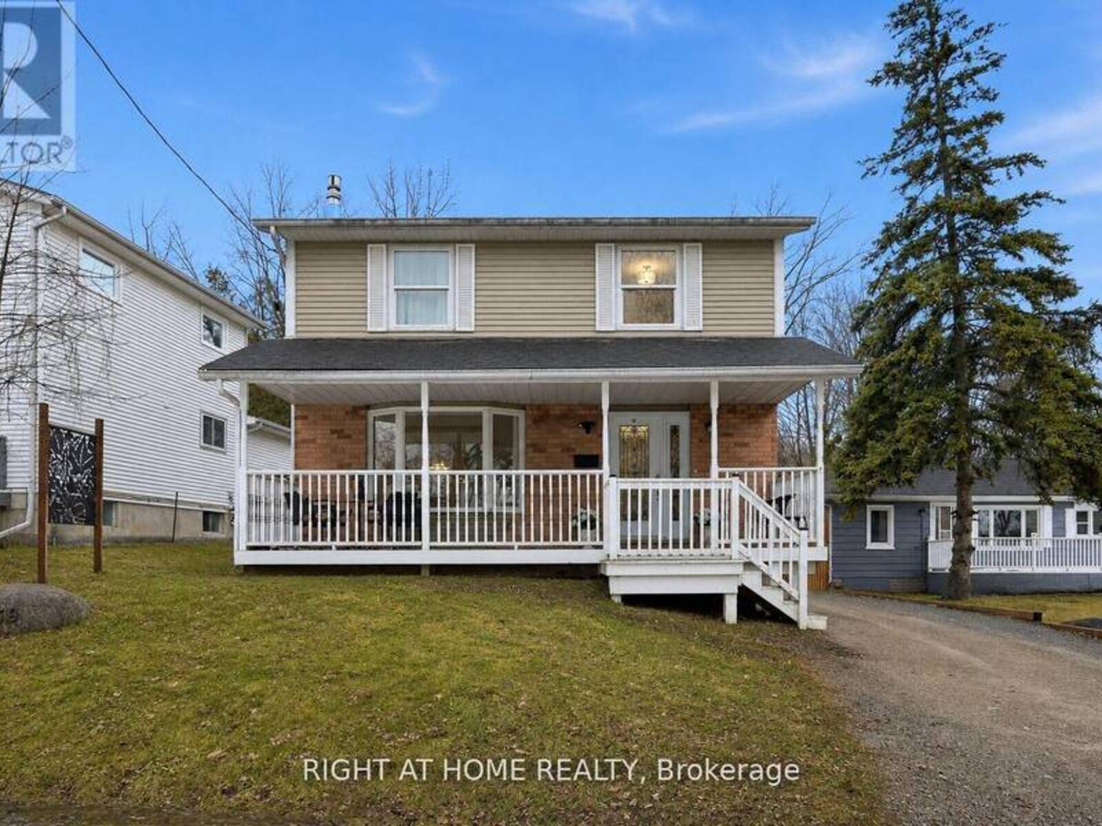 259 GLENWOODS AVENUE, Georgina, Ontario L4P 2X1