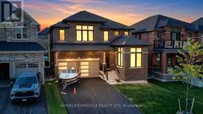 1429 DAVIS LOOP | Innisfil Ontario | Slide Image One