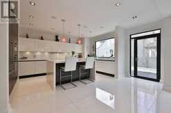 647 MONTBECK CRESCENT | Mississauga Ontario | Slide Image Nine