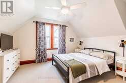 60 LAKE AVENUE DRIVE | Hamilton Ontario | Slide Image Thirteen