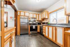 60 LAKE AVENUE DRIVE | Hamilton Ontario | Slide Image Nine