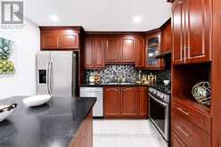 42 MARSDALE CRESCENT | Toronto Ontario | Slide Image Eleven