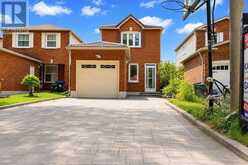 42 MARSDALE CRESCENT | Toronto Ontario | Slide Image Two
