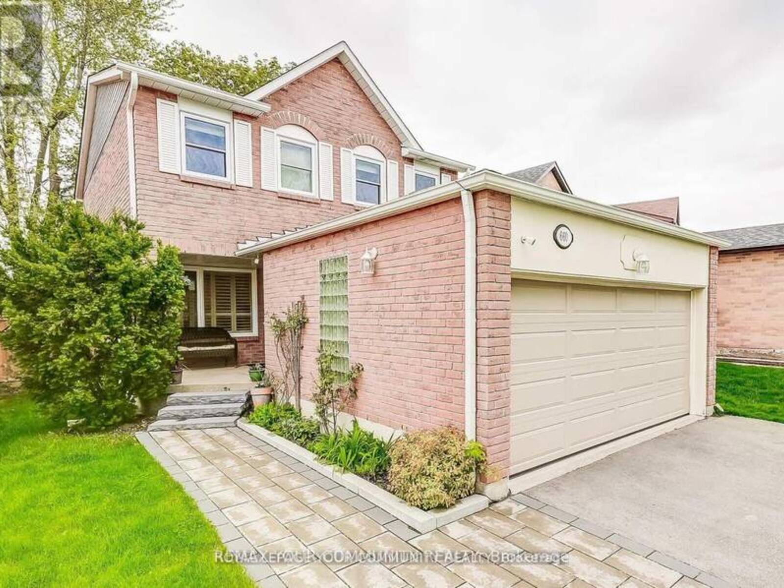 660 FOXWOOD TRAIL, Pickering, Ontario L1V 3X8