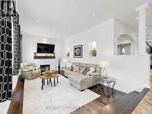 315 NORTH LAKE ROAD | Richmond Hill Ontario | Slide Image Eight