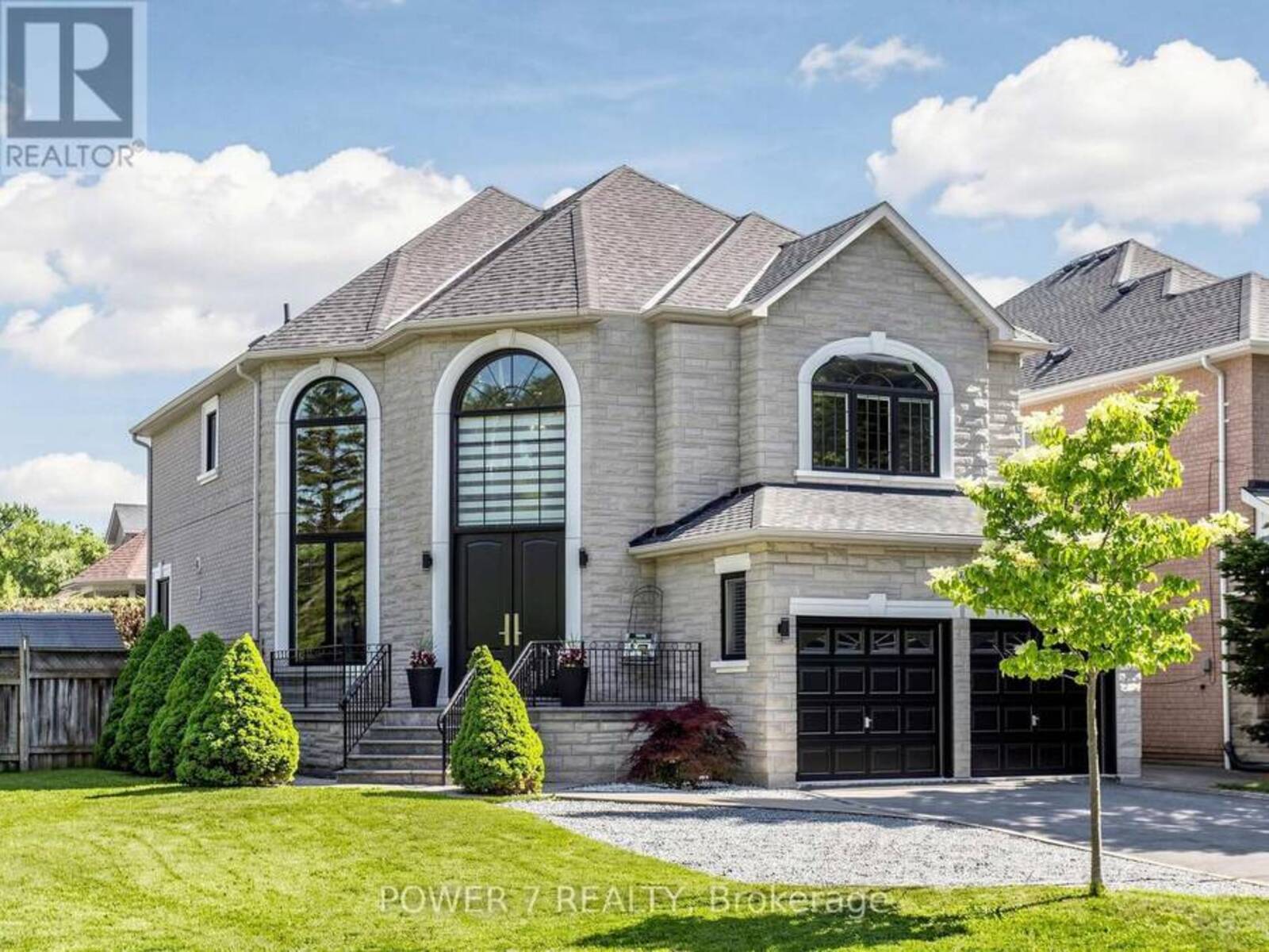 315 NORTH LAKE ROAD, Richmond Hill, Ontario L4E 3A2