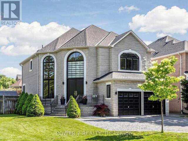 315 NORTH LAKE ROAD Richmond Hill Ontario, L4E 3A2 - 4 Bedrooms Home For Sale