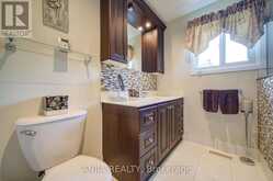 54 MEYER CIRCLE | Markham Ontario | Slide Image Eighteen
