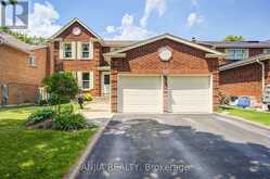 54 MEYER CIRCLE | Markham Ontario | Slide Image One