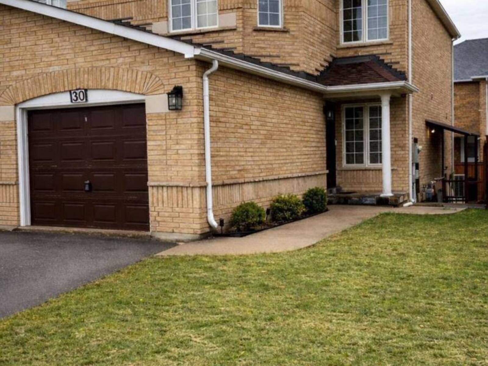30 CONDOTTI DRIVE, Vaughan, Ontario L4H 2C8