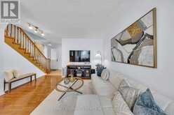 65 WHITE'S HILL AVENUE | Markham Ontario | Slide Image Nine