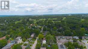 16 CARRINGTON COURT | Ancaster Ontario | Slide Image Thirty