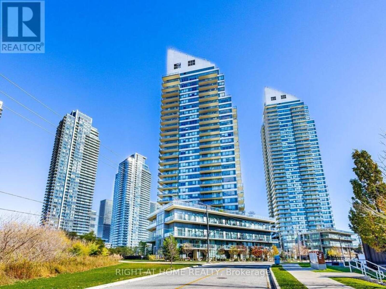 1601 - 15 LEGION ROAD, Toronto, Ontario M8V 0A9