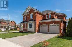 1 GRIFFIN GATE | Barrie Ontario | Slide Image Two