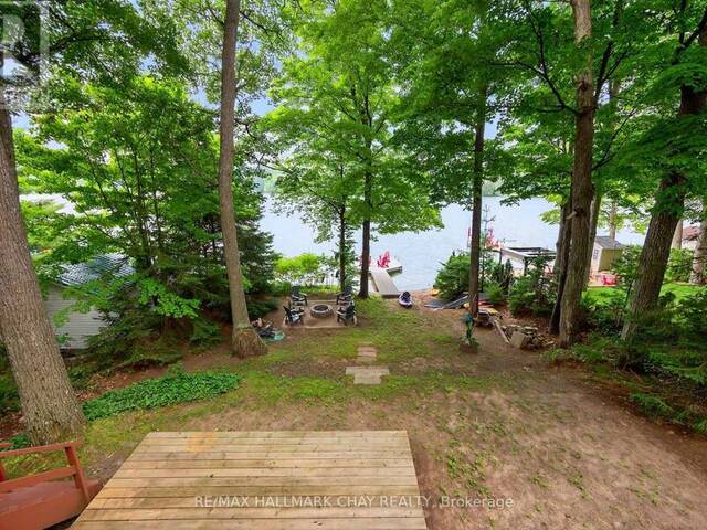 176 FARLAIN LAKE ROAD E Tiny Ontario, L9M 0B5 - 4 Bedrooms Waterfront Home For sale