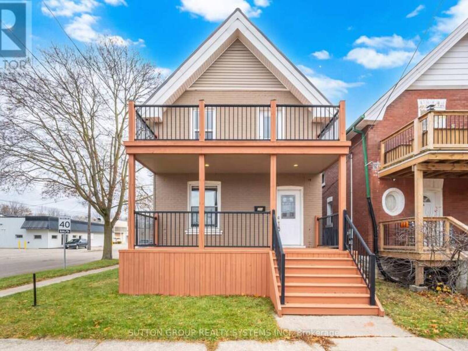 299 PARK AVENUE, Brantford, Ontario N3S 5L2