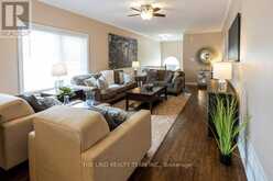 61 MCINTYRE DRIVE | Barrie Ontario | Slide Image Sixteen
