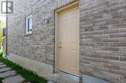 61 MCINTYRE DRIVE | Barrie Ontario | Slide Image Four