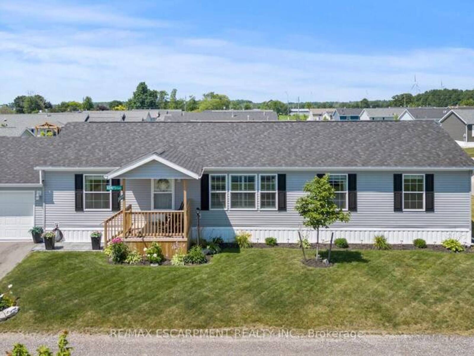 13 HICKORY HOLLOW, Nanticoke, Ontario N0A 1L0