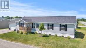 13 HICKORY HOLLOW | Nanticoke Ontario | Slide Image Four