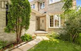 123 RUFFET DRIVE | Barrie Ontario | Slide Image Four