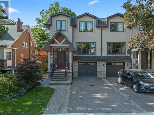 24 CAYUGA AVENUE Mississauga Ontario, L5G 3S7 - 3 Bedrooms Home For Sale