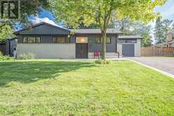 158 PARK AVENUE | Newmarket Ontario | Slide Image Three