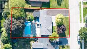 158 PARK AVENUE | Newmarket Ontario | Slide Image Five