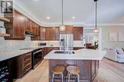 2463 PARKGLEN AVENUE | Oakville Ontario | Slide Image Seventeen
