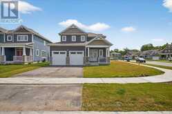 5 DYER CRESCENT | Bracebridge Ontario | Slide Image One