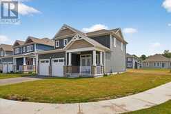 5 DYER CRESCENT | Bracebridge Ontario | Slide Image Four