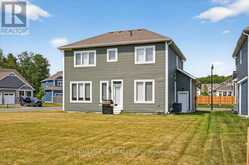5 DYER CRESCENT | Bracebridge Ontario | Slide Image Five