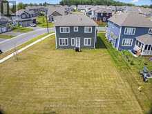 5 DYER CRESCENT | Bracebridge Ontario | Slide Image Six