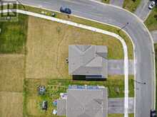 5 DYER CRESCENT | Bracebridge Ontario | Slide Image Seven