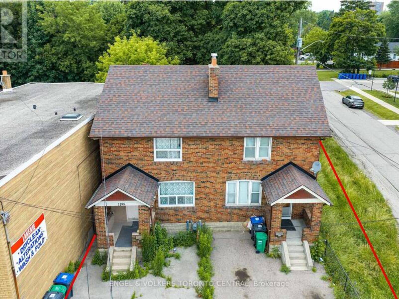 1199 & 1201 LAKESHORE ROAD E, Mississauga, Ontario L5E 1G1
