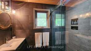 1644 RIDGE ROAD E | Oro-Medonte Ontario | Slide Image Twelve