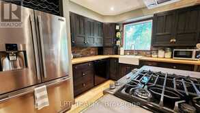 1644 RIDGE ROAD E | Oro-Medonte Ontario | Slide Image Nine