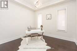 44 GOLDEN HAWK DRIVE | Waterdown Ontario | Slide Image Sixteen