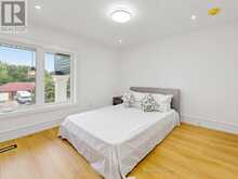 160 MANSE ROAD N | Toronto Ontario | Slide Image Thirty
