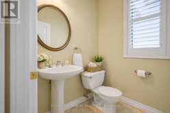 130 DORCHESTER DRIVE | Grimsby Ontario | Slide Image Nineteen