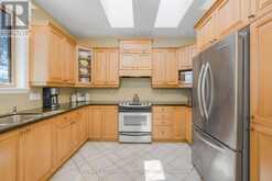 130 DORCHESTER DRIVE | Grimsby Ontario | Slide Image Nine