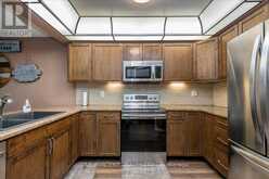194 LIVINGSTONE STREET W | Barrie Ontario | Slide Image Three