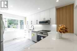 206 RICHARD AVENUE | Newmarket Ontario | Slide Image Fifteen