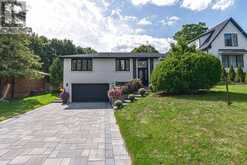 206 RICHARD AVENUE | Newmarket Ontario | Slide Image Two