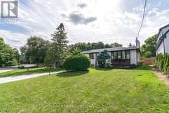 206 RICHARD AVENUE | Newmarket Ontario | Slide Image Five