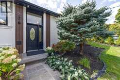 206 RICHARD AVENUE | Newmarket Ontario | Slide Image Eight
