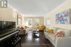 1305 MONKS PASSAGE | Oakville Ontario | Slide Image Eleven