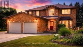 1032 SUNSET DRIVE | Wellesley Ontario | Slide Image One